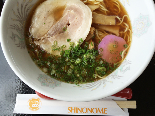 とべ動物園 レストラン 松山ラーメン